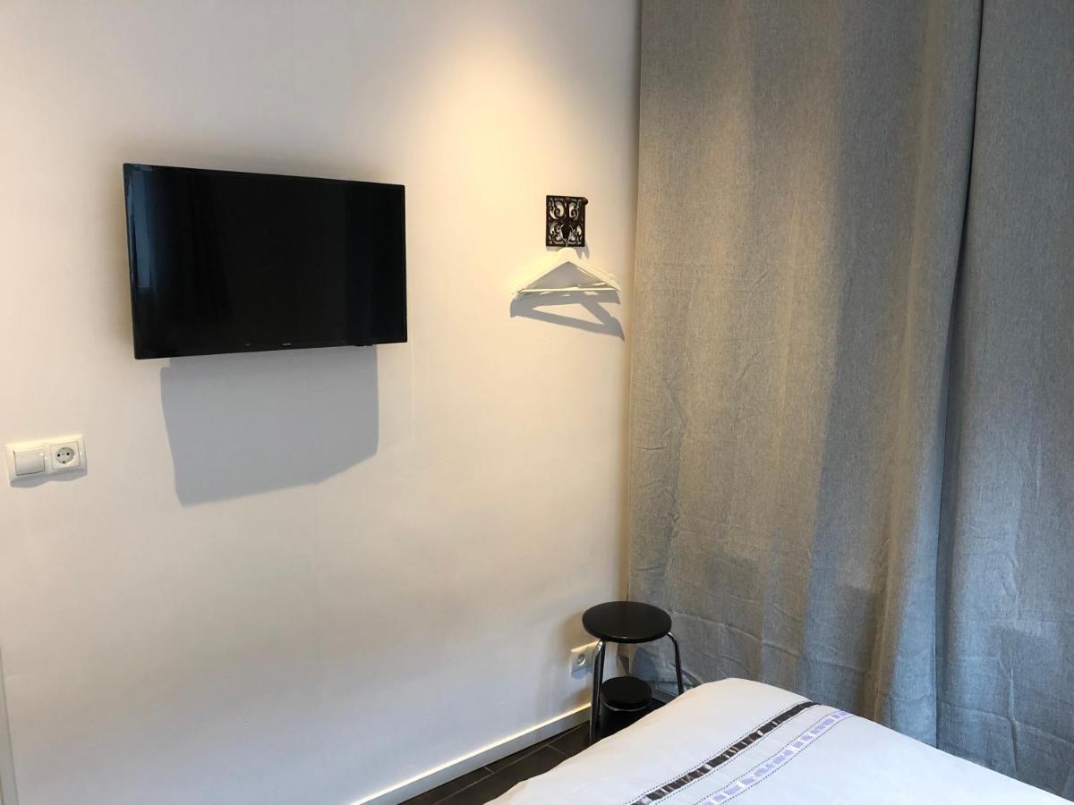 Bed and Breakfast 'T Posthuys Leens Экстерьер фото
