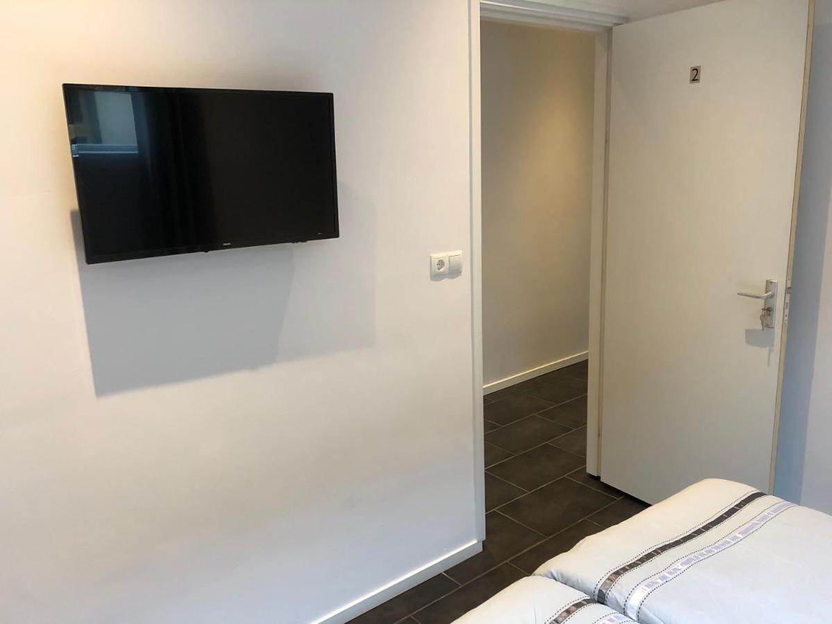 Bed and Breakfast 'T Posthuys Leens Экстерьер фото