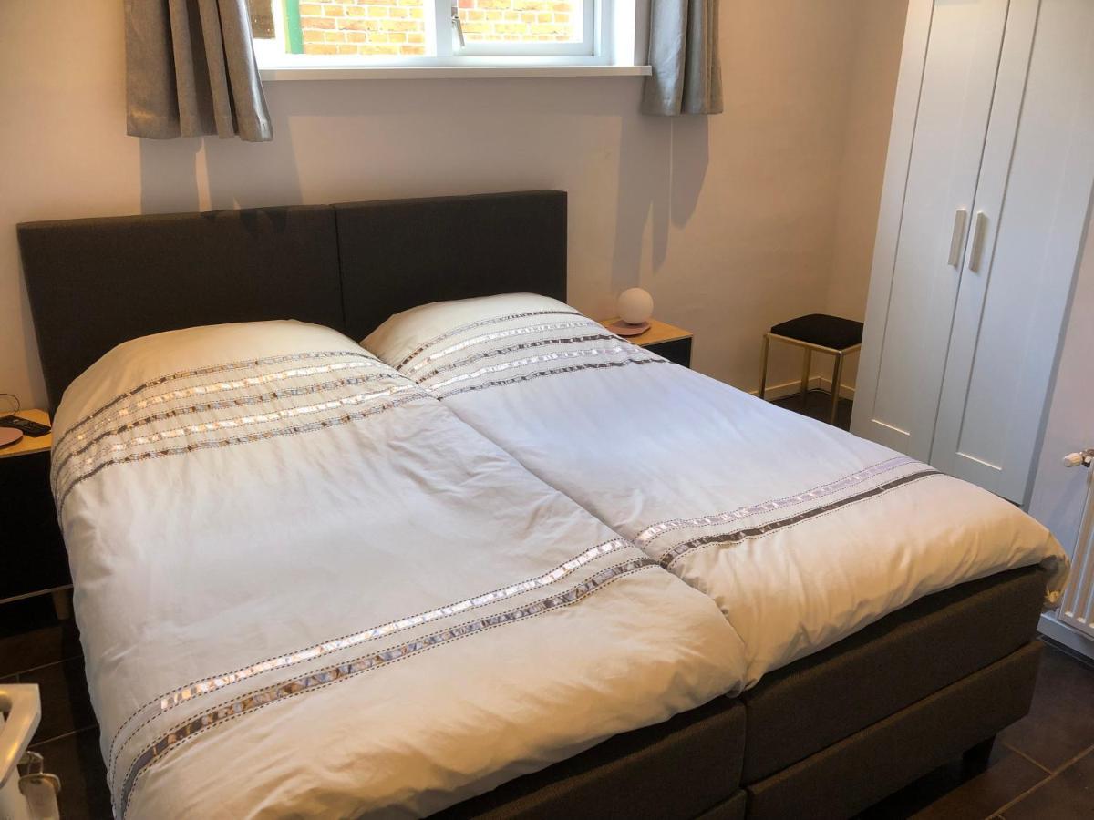 Bed and Breakfast 'T Posthuys Leens Экстерьер фото